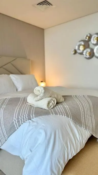 Amazing Modern Spacious Studio At Sky Gardens Difc Apartment Dubai
